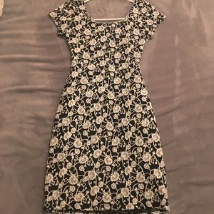 Black and white floral dress w/ open back size XS